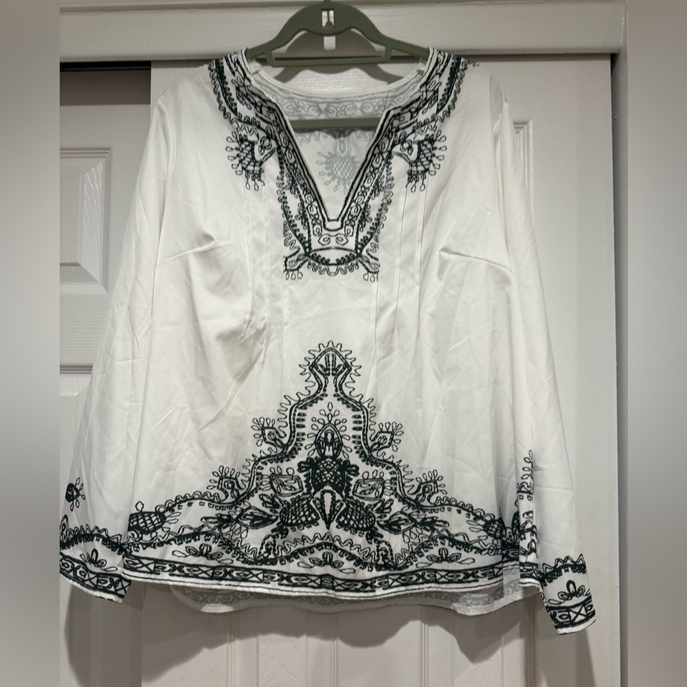 Shein Embroidered White and Green Women's Top -Plus Size 2x